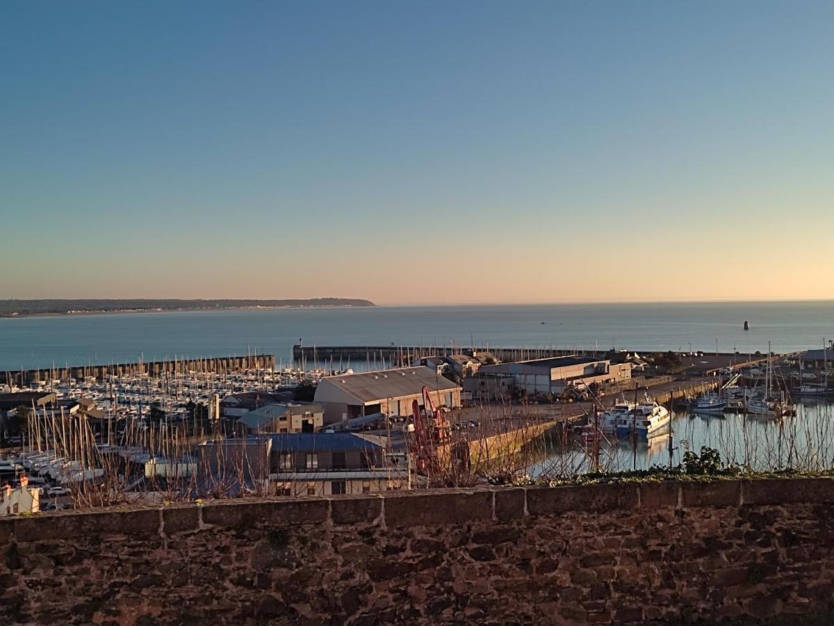 La Maison De L'Amiral Vue Sur Mer A Granville Kültér fotó